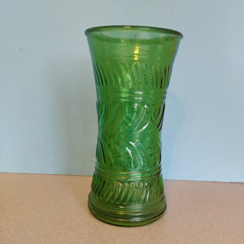 Hoosier Glass Emerald Green Swirl and Leaf Pattern Vase